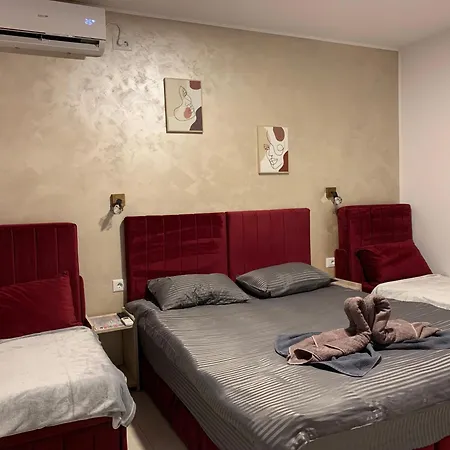 Guest house Gold Star House Constanta